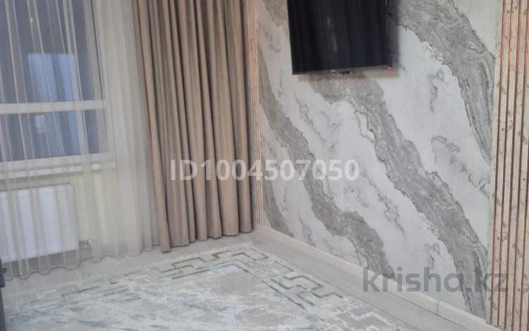 1-комнатная квартира · 50 м² · 5/9 этаж, Толеметова 85 за 200 000 ₸ в Шымкенте — фото 2
