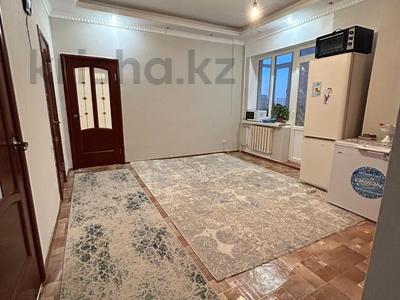 2-комнатная квартира, 60 м², 5/6 этаж, мкр 12 32 за 14.5 млн 〒 в Актобе, мкр 12