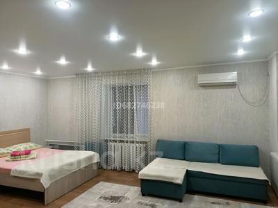 1-бөлмелі пәтер · 35 м² · 2/9 қабат, Торайгырова 65 — Дюсенова, бағасы: 2 500 〒 в Павлодаре