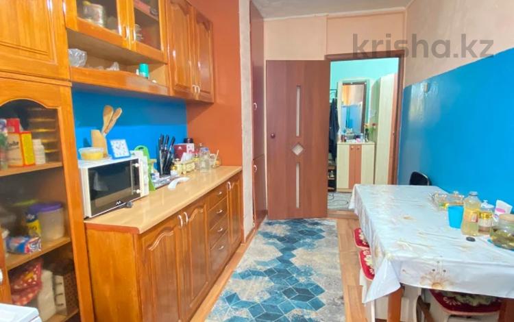 3-бөлмелі пәтер · 63 м² · 2/6 қабат, Беркимбаева 112, бағасы: 20.7 млн ₸ в Экибастузе — фото 2