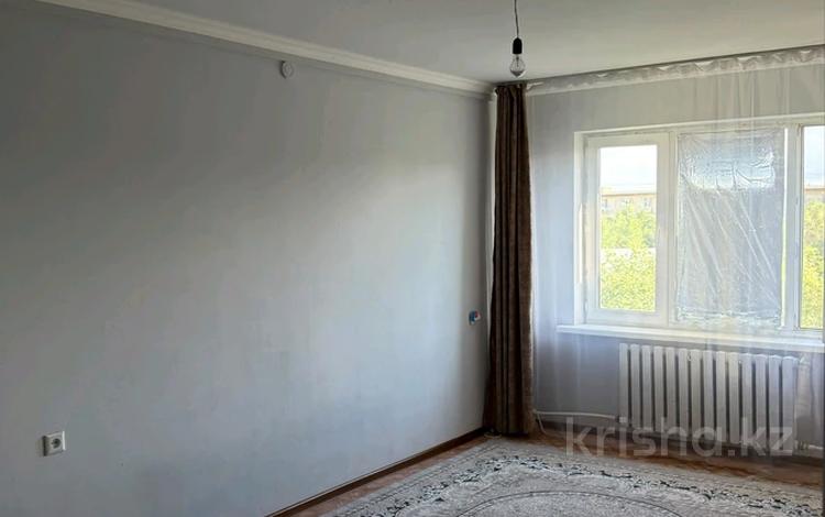 2-комнатная квартира · 50 м² · 5/5 этаж, мкр 8, братья жубановых за 13.5 млн ₸ в Актобе — фото 2