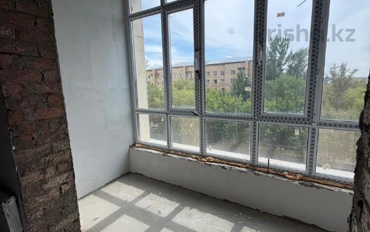 2-комнатная квартира · 64 м² · 3/5 этаж, мкр Юго-Восток, Рыскулова за 26.9 млн ₸ в Караганде, Казыбек би р-н — фото 2
