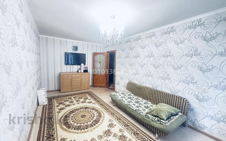 2-комнатная квартира · 52 м² · 5/5 этаж, мкр 8, Санкибай батыра 173 за 130 000 ₸ в Актобе — фото 2