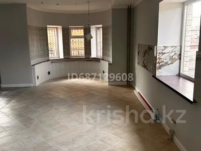 Отдельный дом · 8 комнат · 450 м², Ыргыз 13 за 1 млн 〒 в Астане, Алматы р-н