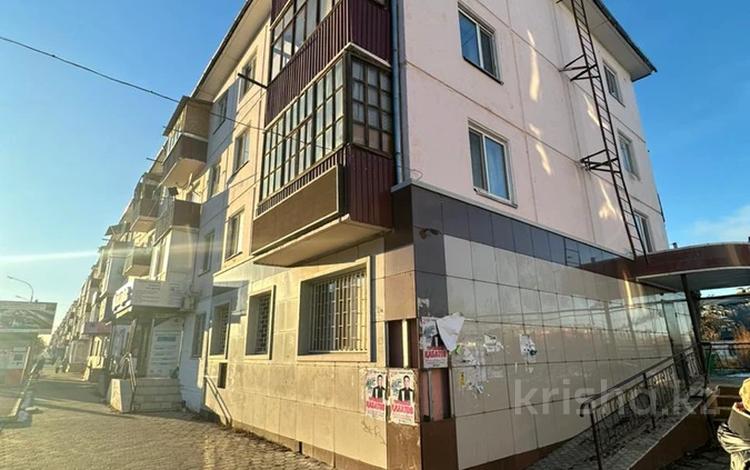 3-комнатная квартира, 60 м², 1/4 этаж, Абая 157