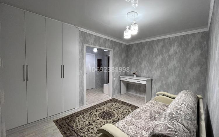 1-комнатная квартира, 34 м², 2/15 этаж, Тлендиева 44 а — Тлендиева