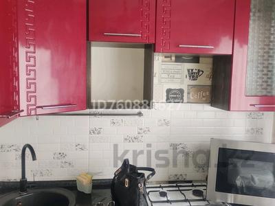 2-комнатная квартира · 42.8 м² · 5/5 этаж, Майкудук, Майкудук, 15й микрорайон 12 за 9.5 млн 〒 в Караганде, Алихана Бокейханова р-н