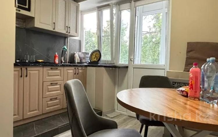 2-бөлмелі пәтер · 53.5 м² · 3/5 қабат, Абылай хана, бағасы: 42 млн ₸ в Алматы, Алмалинский р-н — фото 2