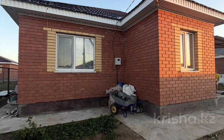 Отдельный дом · 3 комнаты · 80 м² · , Жулдыз 1 за 22.8 млн ₸ в Уральске — фото 2