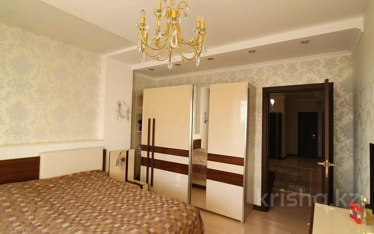 3-комнатная квартира, 114 м², 4/16 этаж, проспект Республики 40