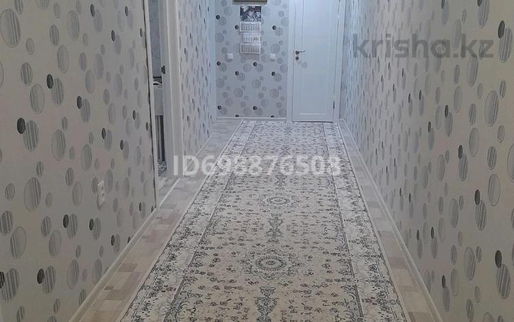2-бөлмелі пәтер · 72 м² · 1/5 қабат, мкр Северо-Восток 19/2, бағасы: 25 млн ₸ в Уральске — фото 2