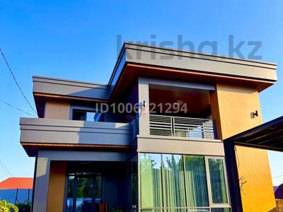 Отдельный дом · 10 комнат · 450 м² · 6.5 сот., 1-переулок Абая 19 — Центральная площадь, район КНБ за 290 млн 〒 в Таразе