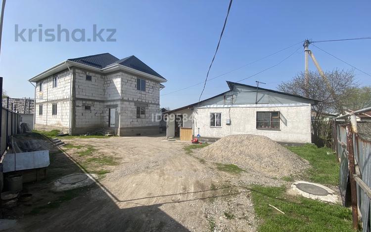 Отдельный дом · 8 комнат · 300 м² · 8 сот., мкр Карасу, Зеренді 67 — Мойылды за 65 млн ₸ в Алматы, Алатауский р-н — фото 8