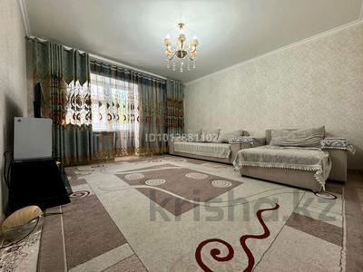 3-комнатная квартира · 90 м² · 3/9 этаж, мкр Комсомольский, Түркістан 30 57 за 350 000 ₸ в Астане, Есильский р-н
