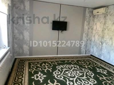 Отдельный дом · 3 комнаты · 80 м² · 8 сот., мкр Северо-Запад 1047 за 180 000 ₸ в Шымкенте, Абайский р-н