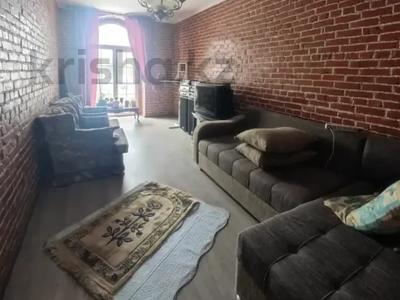 3-комнатная квартира · 92 м² · 2/2 этаж, Ауэзова 33 за 39 млн 〒 в Усть-Каменогорске