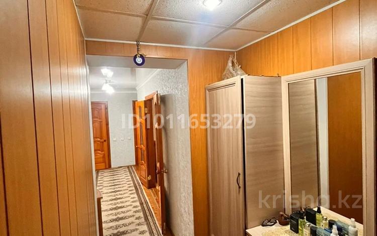 3-бөлмелі пәтер · 65 м² · 3/9 қабат, Молдагуловой 42 — Взади Пабло Летное, бағасы: ~ 21.5 млн ₸ в Актобе — фото 2