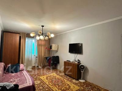 2-бөлмелі пәтер · 42 м² · 4/4 қабат, мкр №3 — СРОЧНАЯ ПРОДАЖА, бағасы: 24 млн ₸ в Алматы, Ауэзовский р-н