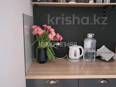 1-бөлмелі пәтер · 36.6 м² · 10/10 қабат, Ақсай-5 ш/а., Мкр Аксай, Б. Момышулы 25, бағасы: 28 млн ₸ в Алматы, Ауэзовский р-н