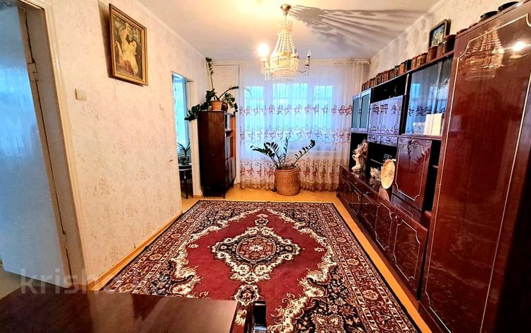 3-комнатная квартира, 50 м², 3/5 этаж помесячно, Ихсанова