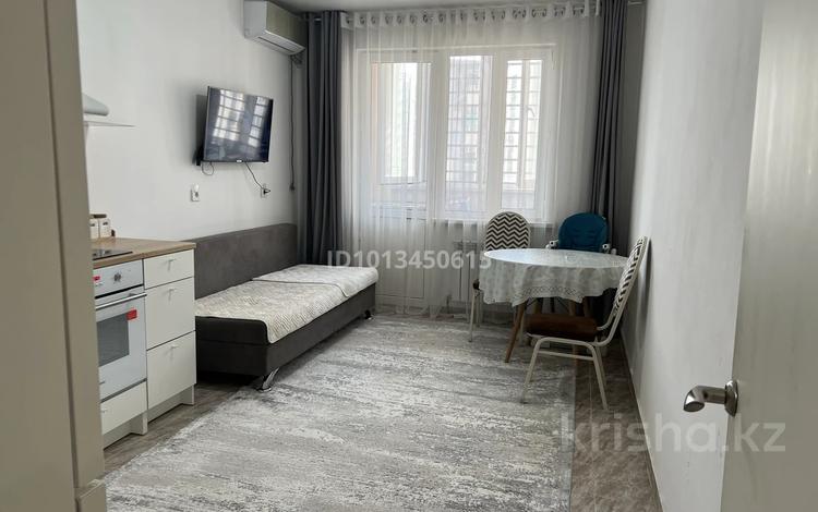 1-бөлмелі пәтер · 45.6 м² · 8/12 қабат, Кошкарбаева 1141, бағасы: 28 млн ₸ в  — фото 2