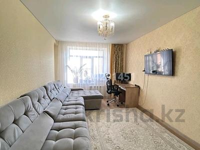 3-комнатная квартира · 78.4 м² · 1/5 этаж, Молдагуловой 17/7 — Пос. им.А.Куленова за 33 млн 〒 в Усть-Каменогорске, Ульбинский