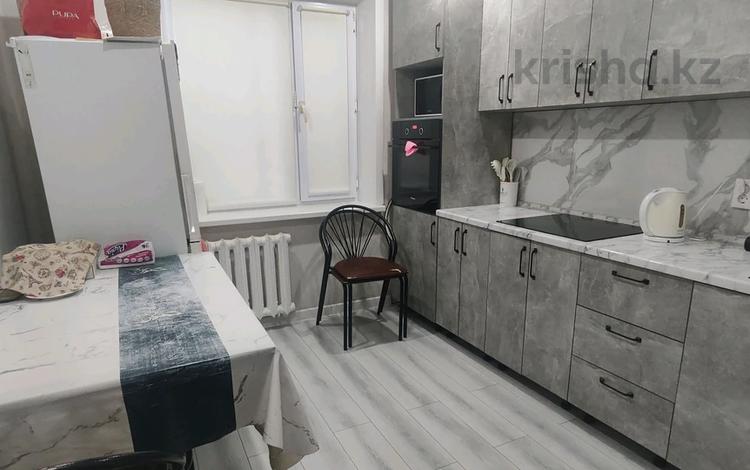2-бөлмелі пәтер · 54 м² · 1/10 қабат, мкр Юго-Восток, мкр Юго-Восток, мкр Степной 3 6/3, бағасы: 18.5 млн ₸ в Караганде, Казыбек би р-н — фото 2