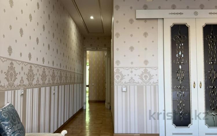 5-бөлмелі пәтер · 270 м² · 4/6 қабат, Фурманова 301 — Хаджи Мукана, бағасы: 270 млн ₸ в Алматы, Медеуский р-н — фото 2