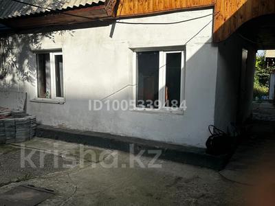 Отдельный дом · 3 комнаты · 70 м² · 10 сот., Беспалова 33 — Карбышева за 31 млн 〒 в Усть-Каменогорске, Ульбинский