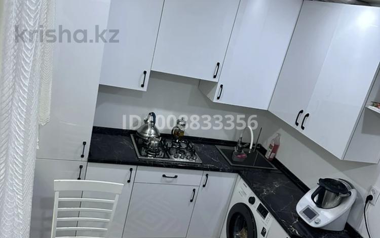 2-бөлмелі пәтер · 42 м² · 2/4 қабат, Абая 52 — Байзакова, бағасы: 350 000 ₸ в Алматы, Бостандыкский р-н — фото 2