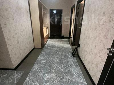 2-комнатная квартира · 66 м² · 6/6 этаж, мкр Кокжиек 17 за 200 000 ₸ в Алматы, Жетысуский р-н
