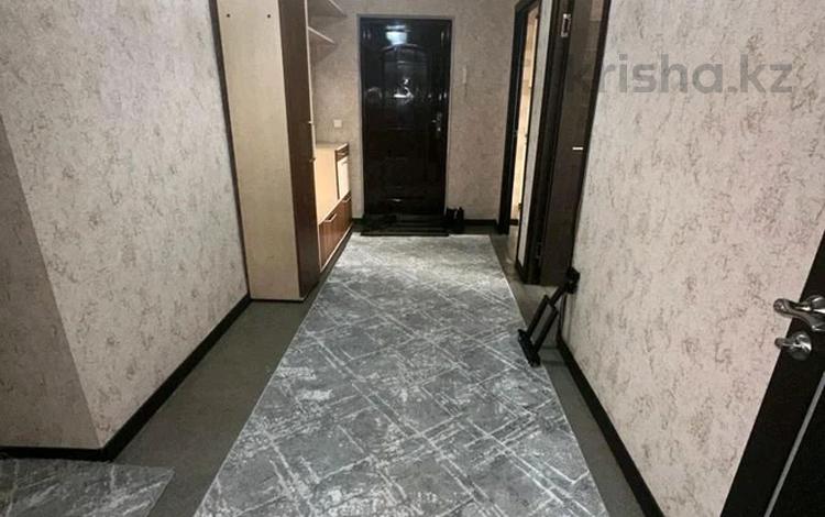 2-комнатная квартира · 66 м² · 6/6 этаж, мкр Кокжиек 17 за 200 000 ₸ в Алматы, Жетысуский р-н — фото 3