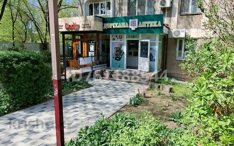 Свободное назначение, офисы, магазины и бутики, общепит, салоны красоты, медцентры и аптеки, образование, развлечения, кабинеты и рабочие места, студии · 45 м² за 500 000 ₸ в Алматы, Бостандыкский р-н — фото 18