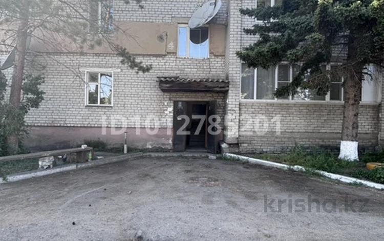 3-бөлмелі пәтер · 63.9 м² · 2/2 қабат, Туристическая 102, бағасы: 8 млн ₸ в Семее — фото 2