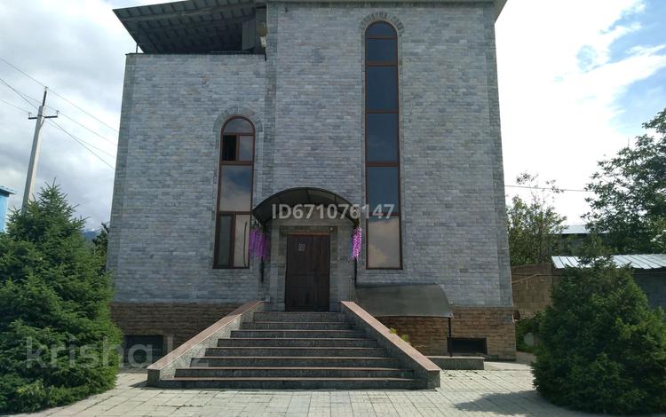 Отдельный дом · 10 комнат · 950 м² · 8 сот., мкр Акжар, Береке 2а 312 за 1.6 млн ₸ в Алматы, Наурызбайский р-н — фото 2