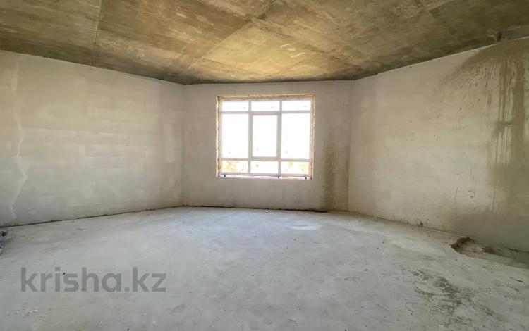 2-бөлмелі пәтер · 96.3 м² · 9/9 қабат, Курмангазы 8/2, бағасы: ~ 36.6 млн ₸ в Атырау — фото 3