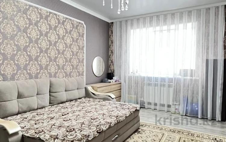 2-бөлмелі пәтер · 75 м² · 2/5 қабат, мкр. Алтын орда 48гк2, бағасы: 25 млн ₸ в Актобе — фото 12