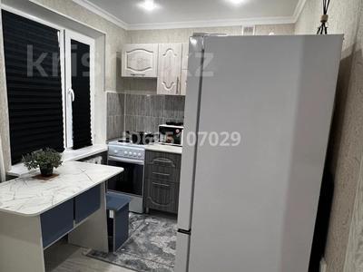 2-комнатная квартира · 47 м² · 3/5 этаж, Микрорайон Мухамеджанова 17 за 15 000 ₸ в Балхаше