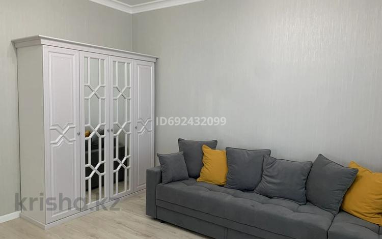 1-комнатная квартира · 42 м² · 4 этаж, Мухамедханова 4a — 306 за 280 000 ₸ в Астане, Есильский р-н — фото 2