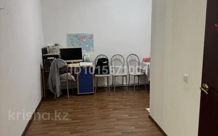 Отдельный дом · 2 комнаты · 70 м² · 10 сот., мкр Самал, Кожаберген жырау 25 за 200 000 ₸ в Атырау — фото 2