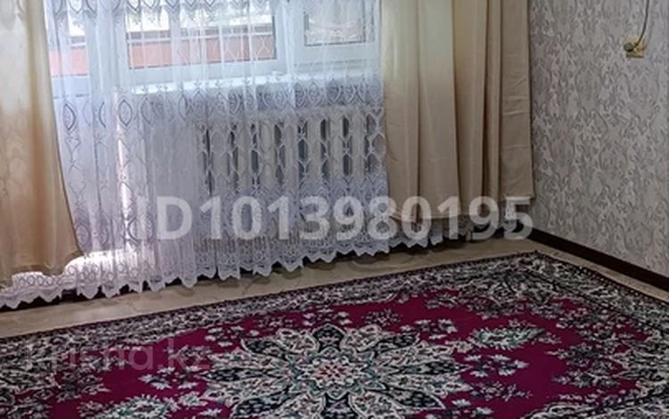 2-комнатная квартира · 48 м² · 2/5 этаж, мкр 4 9 за 120 000 ₸ в Уральске — фото 2