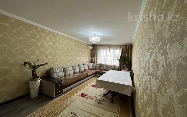 3-комнатная квартира, 90 м², 5/9 этаж, мкр Акбулак 123 за 45 млн 〒 в Алматы, Алатауский р-н — фото 2