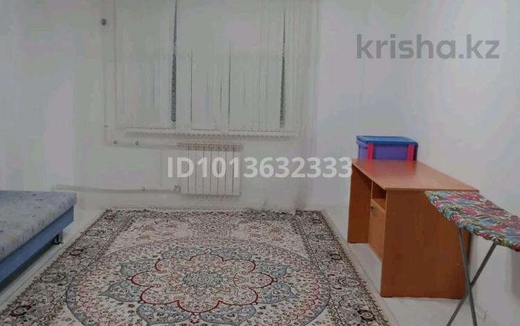 1-комнатная квартира · 43.2 м² · 2/10 этаж, набережная — находится в доме 6 поликлиники за 16 млн ₸ в Актобе, мкр. Курмыш — фото 2