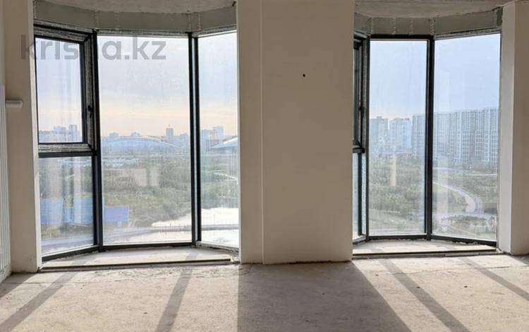4-комнатная квартира · 210 м² · 15/16 этаж, Е 116 2 за 300 млн ₸ в Астане, Есильский р-н — фото 2