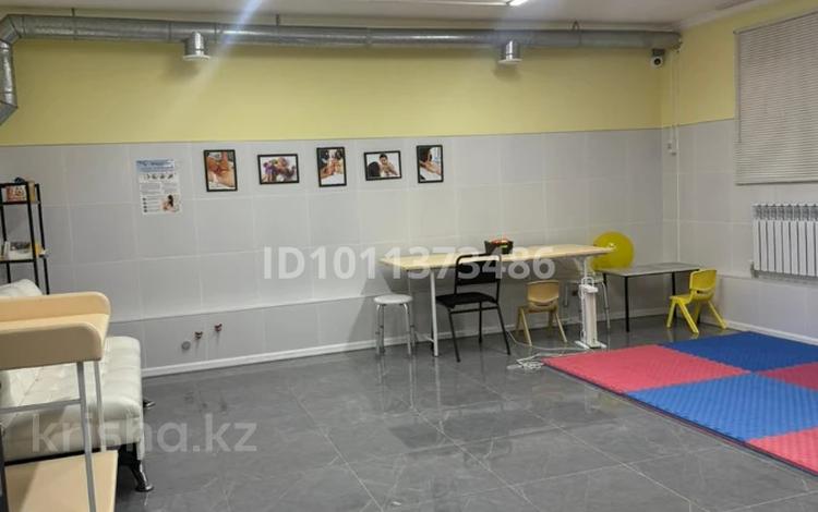 Готовый бизнес: детский массажный центр | 380 м² | доход + торы · 340 м² за 43 млн ₸ в Алматы, Турксибский р-н — фото 2