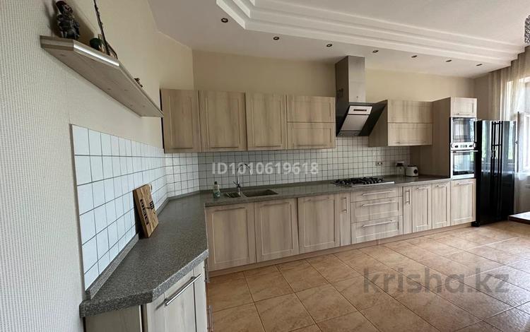 3-комнатная квартира · 124.8 м² · 3/7 этаж, Пр Назарбаева 233 за 65 млн ₸ в Уральске — фото 2