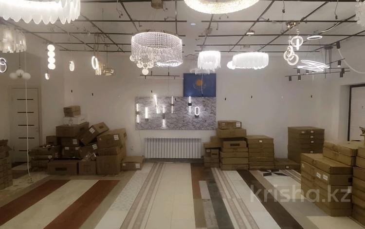 Еркін, кеңселер, дүкендер мен бутиктер, қоғамдық тамақтану орны, сұлулық салондары, медорталықтар мен дәріханалар, білім орталықтары · 70 м², бағасы: 36.7 млн ₸ в Астане, Сарайшык р-н — фото 11