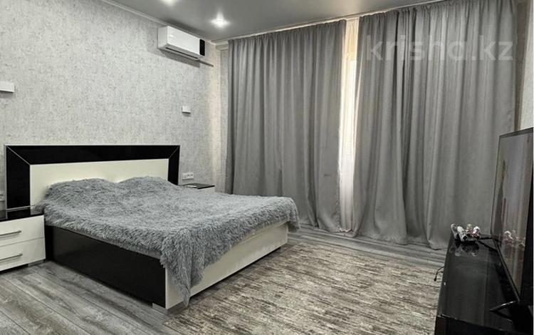 1-комнатная квартира · 40 м² · 3/5 этаж, Биржан Сал — В центре города за 2 500 〒 в Талдыкоргане — фото 2