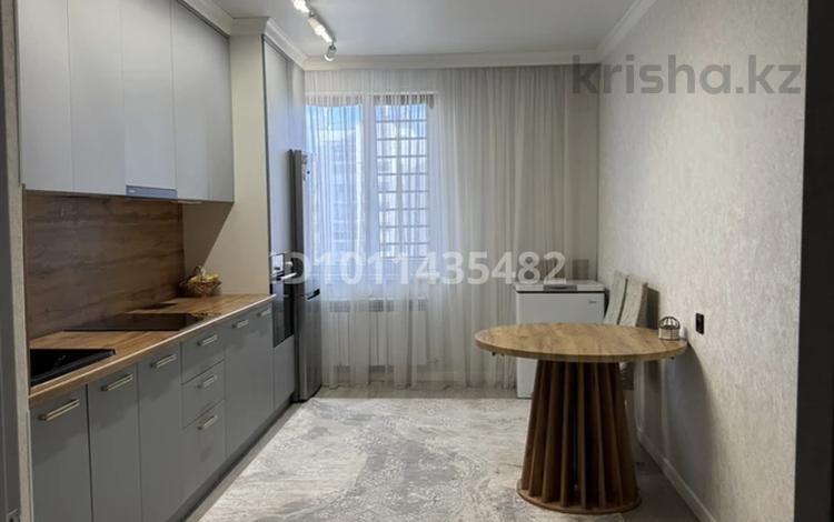 2-бөлмелі пәтер · 80 м² · 9/15 қабат, Ракымжан Кошкарбаев 37, бағасы: 47 млн ₸ в Астане, Алматы р-н — фото 2