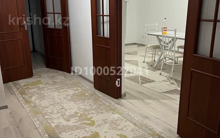 3-бөлмелі пәтер · 80 м² · 1/5 қабат, Левый Берег 142 — Левый Берег, бағасы: 140 000 ₸ в  — фото 2